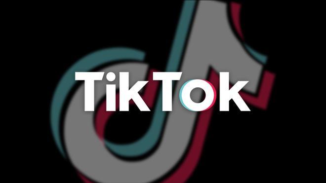 TikTok Launches Video Mirroring Feature for Creative Shooting 